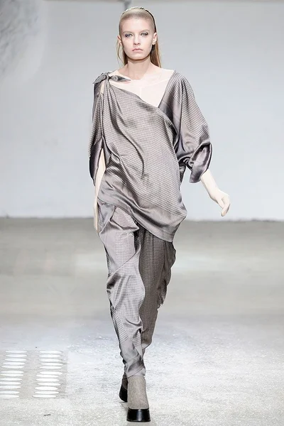 Look 23